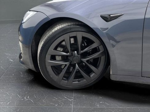 Used 2022 Tesla Model S image 30