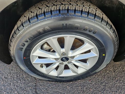 Used 2020 Kia Sorento FWD V6 image 27