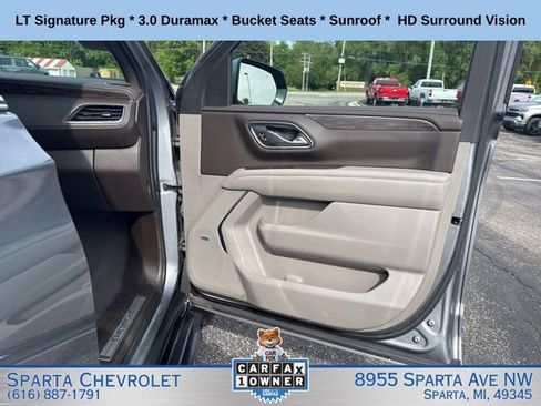 Used 2022 Chevrolet Suburban LT w/ LT Signature Plus Package AWD/4WD image 24