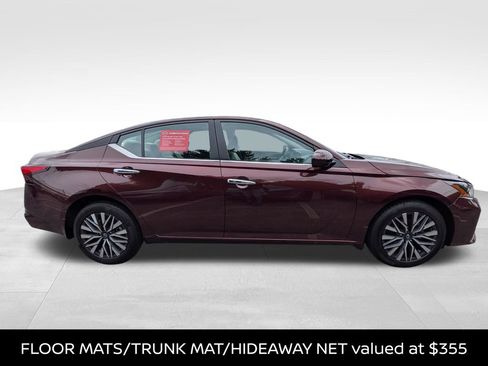 Certified 2023 Nissan Altima 2.5 SV AWD/4WD image 6