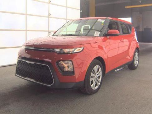 Used 2022 Kia Soul LX FWD image 1