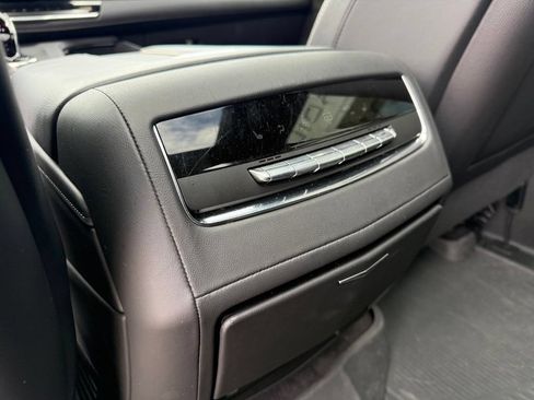 Used 2023 Cadillac Escalade ESV Sport w/ LPO, Floor Liner Package AWD/4WD image 12