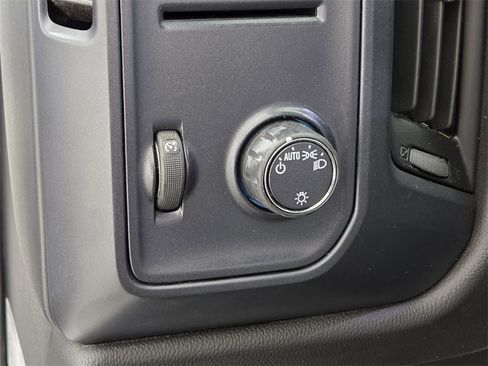 Used 2018 Chevrolet Silverado 1500 W/T image 23