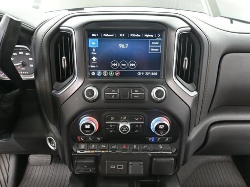 Used 2022 GMC Sierra 2500 AT4 w/ AT4 Premium Plus Package AWD/4WD image 41