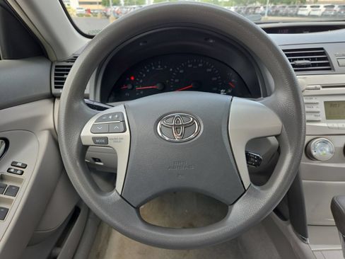 Used 2011 Toyota Camry LE w/ LE Extra-Value Pkg FWD image 23