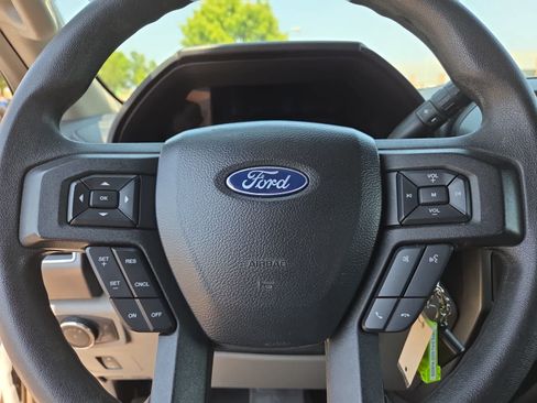 Used 2020 Ford F250 XLT w/ XLT Value Package AWD/4WD image 23