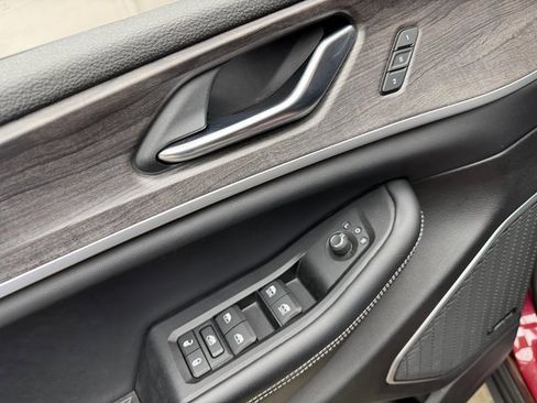 Used 2022 Jeep Grand Cherokee Limited 4xe image 11