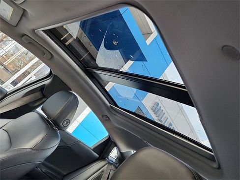 Used 2018 Chevrolet Malibu LT w/ Leather Package image 14