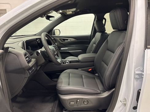 New 2026 Chevrolet Traverse LT w/ Midnight/Sport Edition AWD/4WD image 15