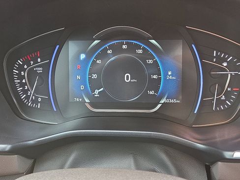 Used 2020 Hyundai Santa Fe Limited image 15