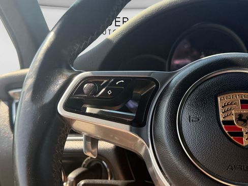 Used 2017 Porsche Macan AWD/4WD image 25