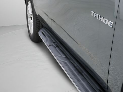 Used 2024 Chevrolet Tahoe Premier AWD/4WD image 37