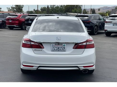 Used 2017 Honda Accord EX image 4