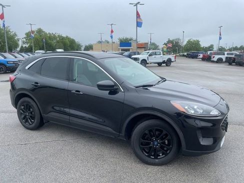 Used 2020 Ford Escape SE AWD/4WD image 2