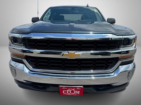 Used 2018 Chevrolet Silverado 1500 LT w/ LT Eassist Package image 9
