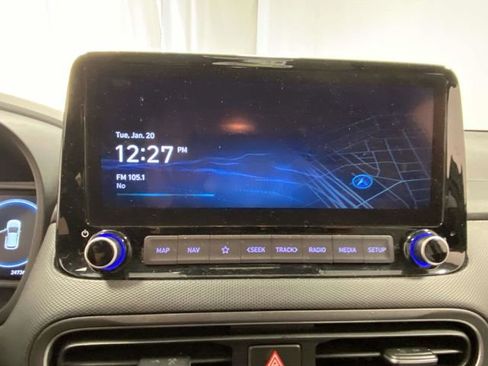 Used 2022 Hyundai Kona Limited image 16