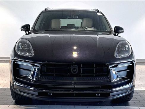 Used 2026 Porsche Macan AWD/4WD image 13