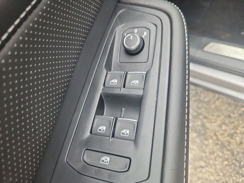 New 2026 Volkswagen Atlas SE image 12