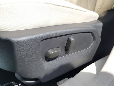 Used 2023 Buick Envision Avenir FWD image 16