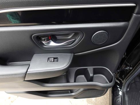 Certified 2025 Honda Pilot Touring image 26