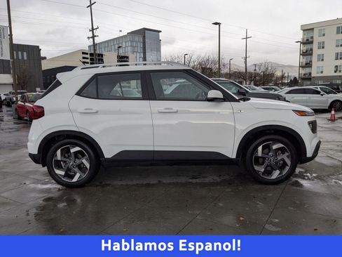 Certified 2023 Hyundai Venue SEL image 2