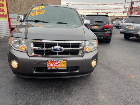 Used 2011 Ford Escape XLT w/ 202A Rapid Spec Order Code image 2