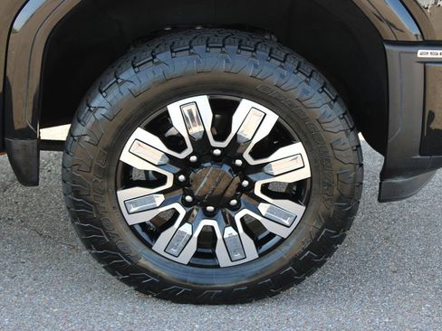 Used 2025 GMC Sierra 2500 Denali w/ Denali Reserve Package AWD/4WD image 6