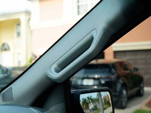 Used 2022 Ford F150 Raptor w/ Convenience Package image 99