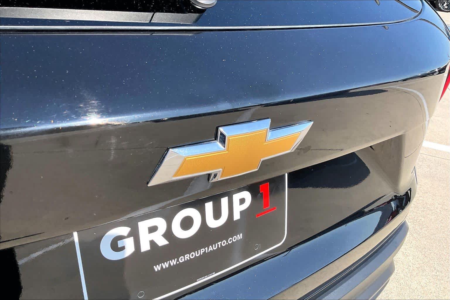 Used 2025 Chevrolet Trax LS FWD image 30