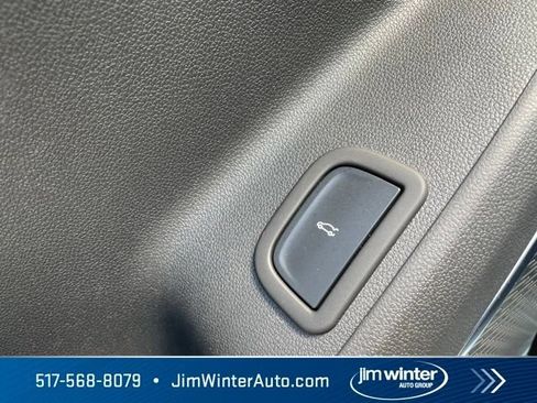 Used 2025 GMC Acadia Denali w/ LPO, Floor Liner Package AWD/4WD image 31