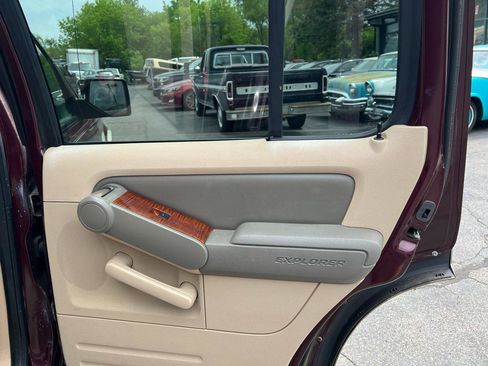 Used 2006 Ford Explorer Eddie Bauer AWD/4WD image 14