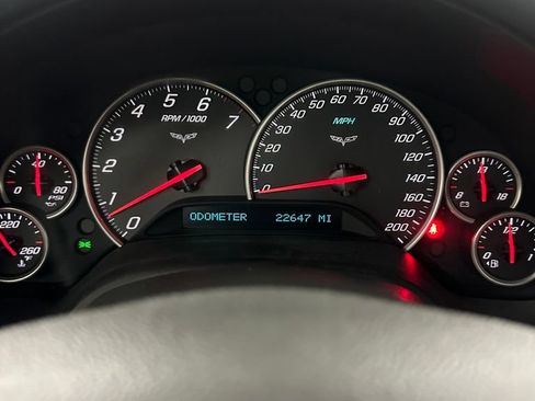 Used 2006 Chevrolet Corvette Convertible w/ Preferred Equipment Group RWD image 21