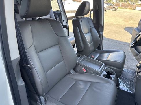 Used 2016 Honda Odyssey Touring Elite image 13
