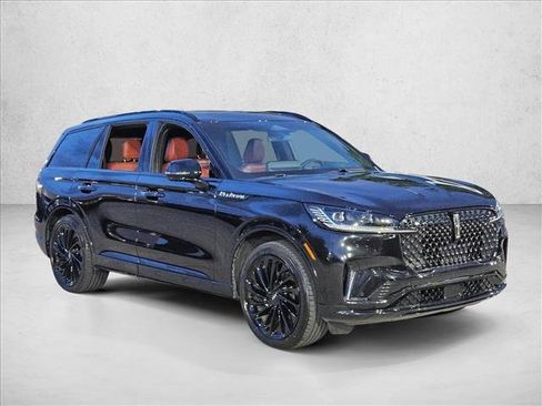 Used 2025 Lincoln Aviator Reserve w/ Jet Appearance Package RWD image 3