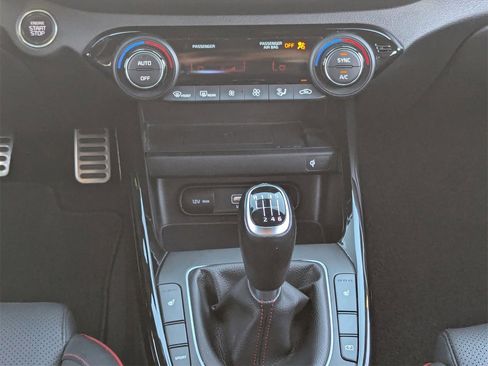 Used 2022 Kia Forte GT image 22