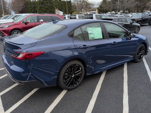 New 2026 Toyota Camry SE image 3