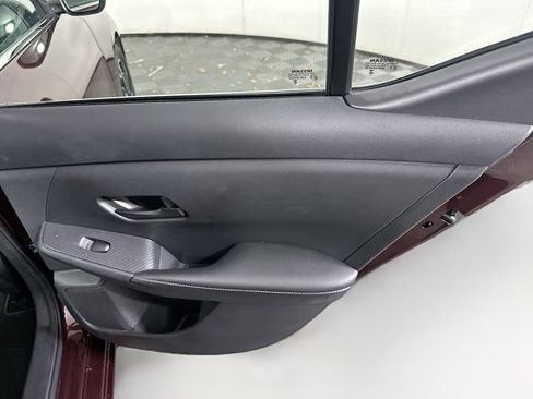 Used 2025 Nissan Sentra SV FWD image 28