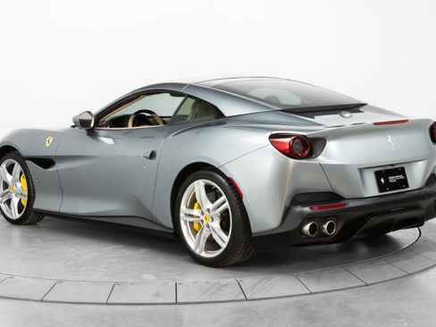 Certified 2019 Ferrari Portofino image 13
