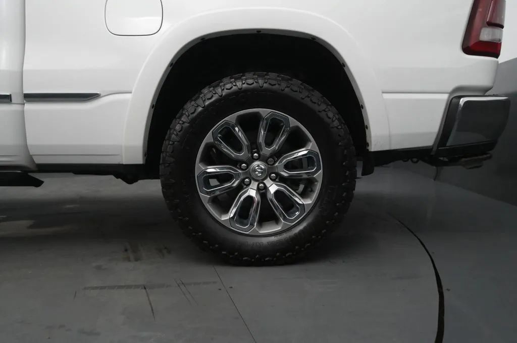 Used 2019 RAM 1500 Limited AWD/4WD image 19