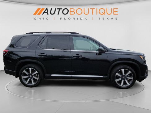 Used 2023 Honda Pilot Touring image 6