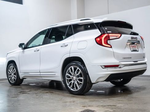Used 2023 GMC Terrain Denali w/ Denali Premium Package image 7