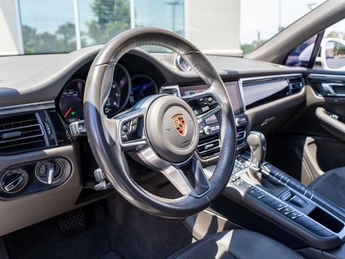 Used 2019 Porsche Macan AWD/4WD image 29