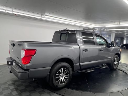 Used 2024 Nissan Titan SV w/ SV Convenience Package RWD image 5