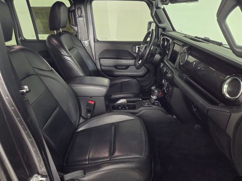 Used 2021 Jeep Wrangler Unlimited Sahara AWD/4WD image 29