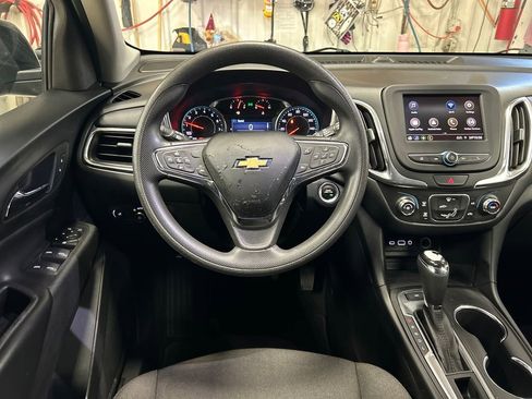 Used 2020 Chevrolet Equinox LT AWD/4WD image 17