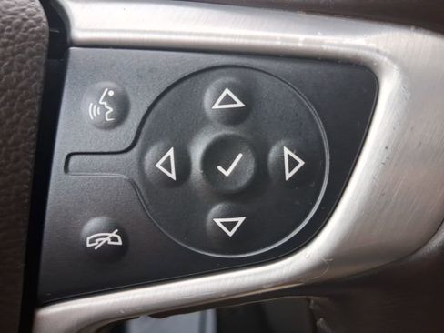 Used 2016 GMC Canyon SLT image 22