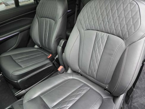 Used 2023 BMW ALPINA XB7 AWD/4WD image 17