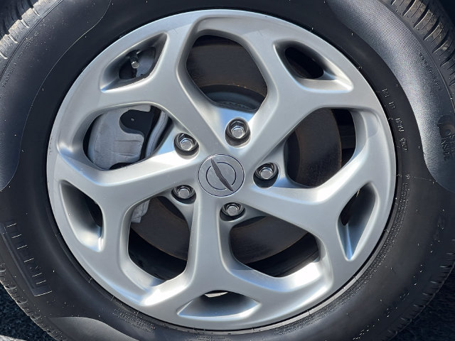 Used 2024 Chrysler Pacifica Limited w/ Uconnect Theater Family Group AWD/4WD image 9