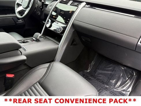 Used 2025 Land Rover Discovery S AWD/4WD image 34