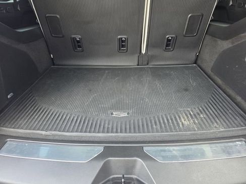 Used 2025 Cadillac Escalade ESV Premium Luxury Platinum w/ LPO, Floor Liner Package AWD/4WD image 31